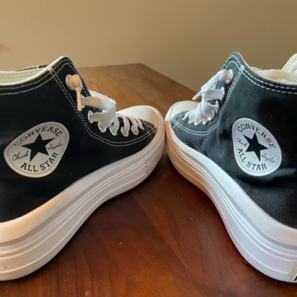 Black Platform Converse Chuck Taylor Hi Tops size 8